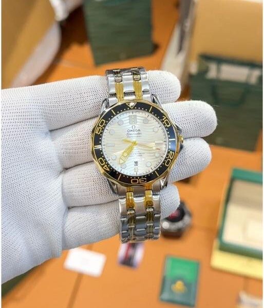 Omeg_a Seamaster Diver 300m - J1375